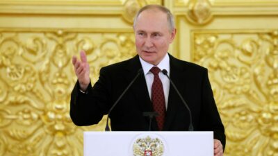 Putin zum Neuen Jahr: Russland wird „niemals“ zurückweichen