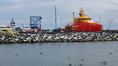 Im Hafen Mukran auf Rügen soll ein LNG-Terminal entstehen.