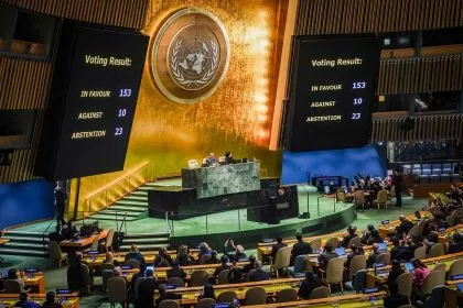 UN-Vollversammlung verlangt per Resolution Waffenstillstand