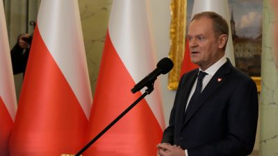 Polen entlässt 50 Botschafter der rechtsgerichteten Vorgängerregierung
