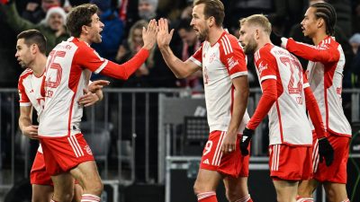 Bayern lassen sich nicht von Hoeneß ärgern: Kanes Blitztor