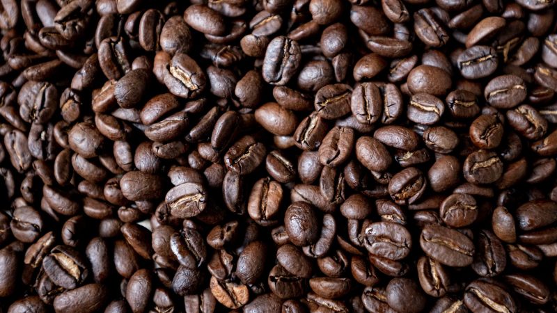 Die Preissenkungen für Kaffee beziehen sich auf die jeweiligen Eigenmarken der Supermärkte und Discounter.