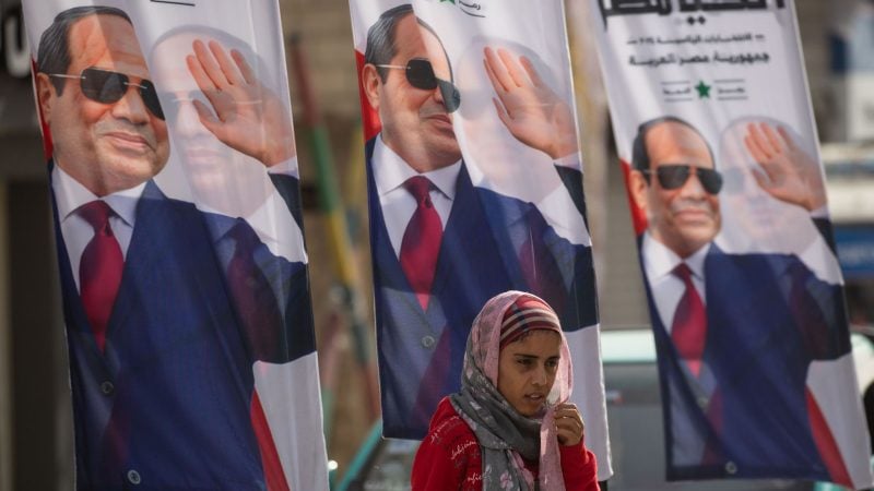 Plakaten des ägyptischen Präsidenten Al-Sisi. Der Amtsinhaber hat die Wahl in dem bevölkerungsreichsten Land der arabischen Welt erneut für sich entschieden.