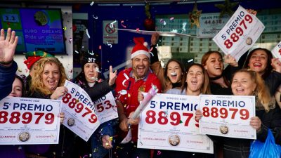 Weihnachtslotterie in Spanien: Langes Warten auf den Hauptgewinn