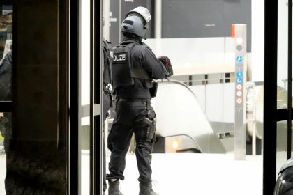 Bielefelder Bahnhof wegen Anschlagsdrohung durchsucht