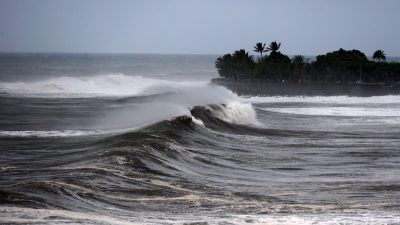 Wirbelsturm zieht über französische Insel La Réunion hinweg