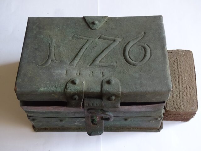 Zeitkapsel: Kiste von 1726
