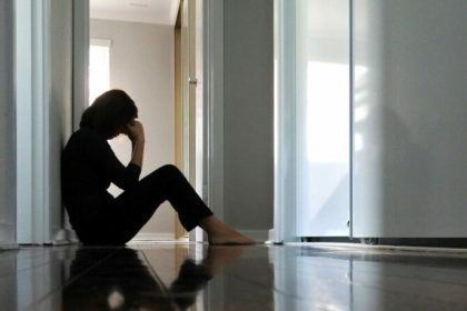 Studie: Bluttest sagt Selbstmordrisiko voraus – was gegen Depressionen hilft