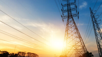 Alarmierende Entwicklungen: 2023 fast zehn Prozent weniger Strom selbst erzeugt