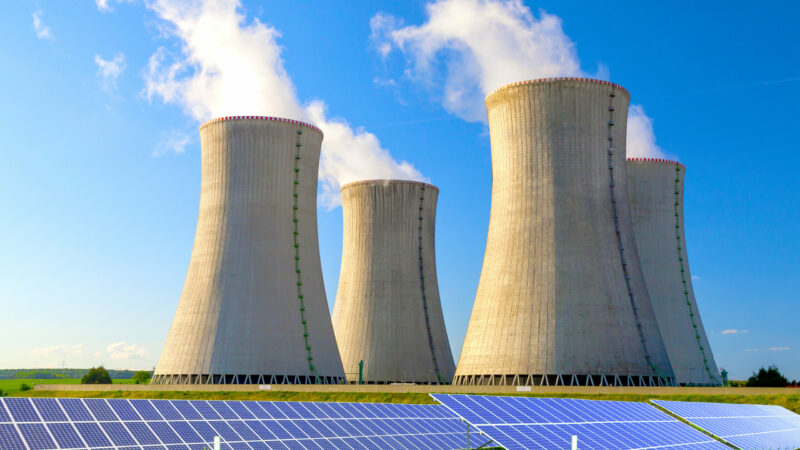 Weniger Erneuerbare, noch mehr Kernenergie: Frankreich definiert Energiestrategie neu