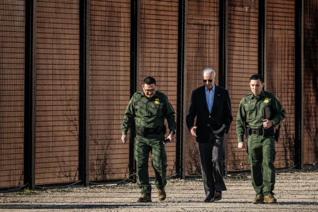 Kräftemessen zwischen Biden und Texas an der Grenze zu Mexiko