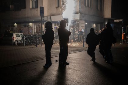 Berlin: Angriffe auf Polizei, mehr als 200 Festnahmen