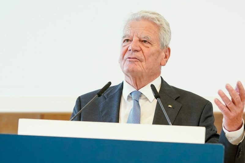 «Irritationen entstehen, wenn durch das Zögern der Regierung nicht nur die Chancen der Ukraine geringer werden, sondern die Bedrohung der freien Welt größer wird»: Alt-Bundespräsident Joachim Gauck.