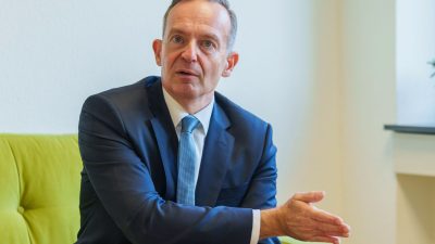 Verkehrsminister Volker Wissing fordert neue Verhandlungen zwischen GDL und Bahn.