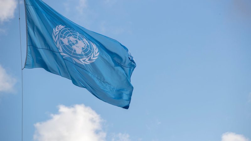 Die Flagge der Vereinten Nationen: An Bord des UN-Hubschraubers sollen acht Menschen gewesen sein.