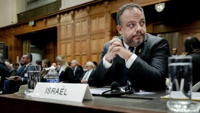«Israel will kein Volk zerstören, sondern ein Volk schützen, sein eigenes»: Tal Becker, Rechtsberater des israelischen Außenministeriums.