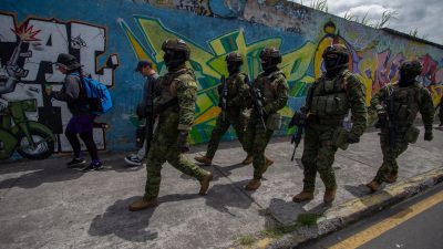 Ecuador: Als Geiseln genommene Justizvollzugsbeamte kommen frei