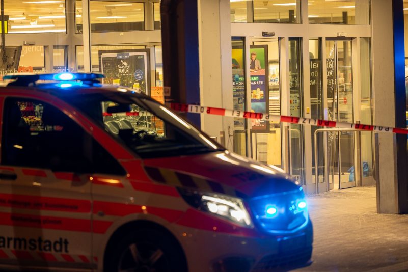 Im südhessischen Mörfelden-Walldorf wurde eine Frau wurde in einem Supermarkt erschossen.