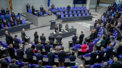 Der Haushaltsausschuss des Bundestags berät über geplante Kürzungen im Bundeshaushalt.