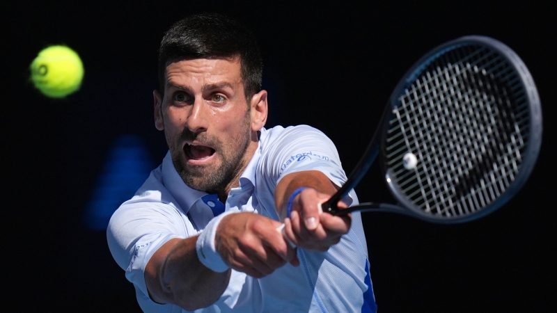 Titelverteidiger Novak Djokovic ist bei den Australian Open weiter nicht in Topform.