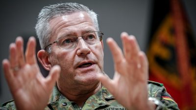 Wie wird im Verteidigungsfall vorgegangen? Um diese Frage zu klären, wird laut Generalleutnant André Bodemann ein neuer Operationsplan Deutschland (OPLAN) erstellt.