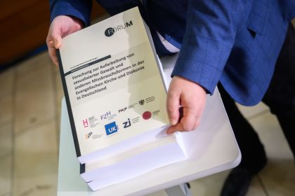 Missbrauch in evangelischer Kirche: 1.259 Beschuldigte