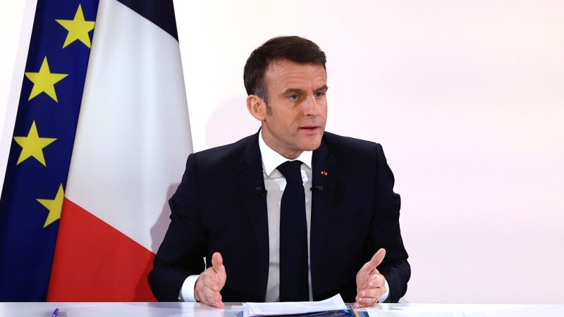 Macron fordert Debatte über Rolle von Atomwaffen