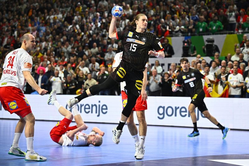 Aus der Traum vom Finale: Juri Knorr und die DHB-Auswahl mussten sich Dänemark knapp geschlagen geben.