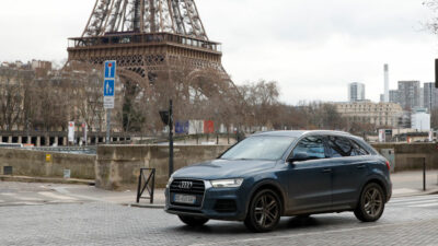 Das Gewicht des Autos entscheidet: Pariser für höhere Parkgebühren von Besuchern