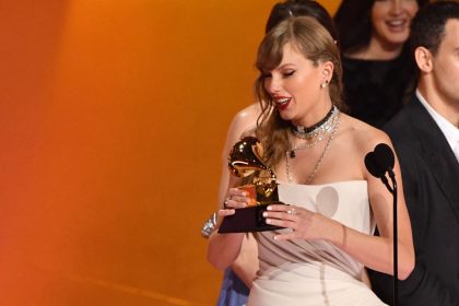 Taylor Swift schreibt mit viertem Album-Grammy Geschichte – Rapper festgenommen