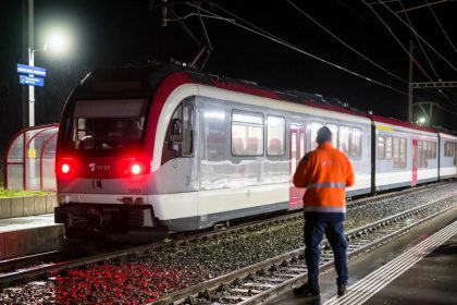 Angreifer von Polizei erschossen – Geiselnahme in einem Zug in der Schweiz