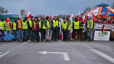 Polnische Bauern blockieren wichtigen Grenzübergang nach Deutschland