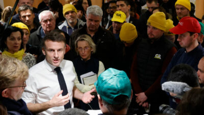 Landwirte fordern Rücktritt von Macron – Handgemenge und Pfiffe auf Agrarmesse
