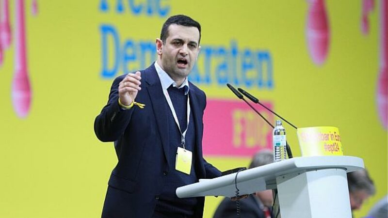 FDP: Djir-Sarai liebäugelt mit Schwarz-Gelb – Lindner spricht von „Missverständnis“