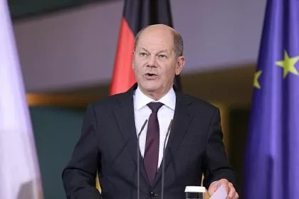 Scholz kündigt weitere Militärinvestitionen an