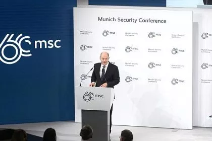 München: Röttgen kritisiert Scholz-Rede und von der Leyen will EU-Kommissar für Verteidigung
