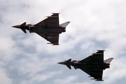 Deutsche Luftwaffe fängt russische Militärmaschine über der Ostsee ab