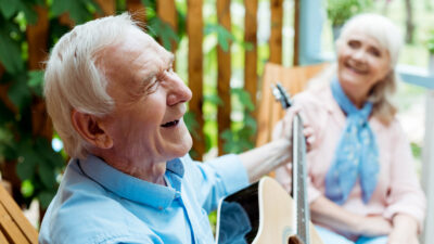 Hirngesundheit: Warum wir lebenslang singen und musizieren sollten