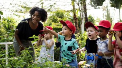 Schulgärten stärken die Bindung zwischen Kindern und der Natur