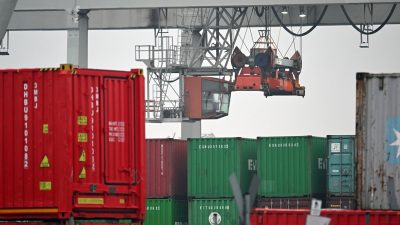 Export und Import im vergangenen Jahr gesunken
