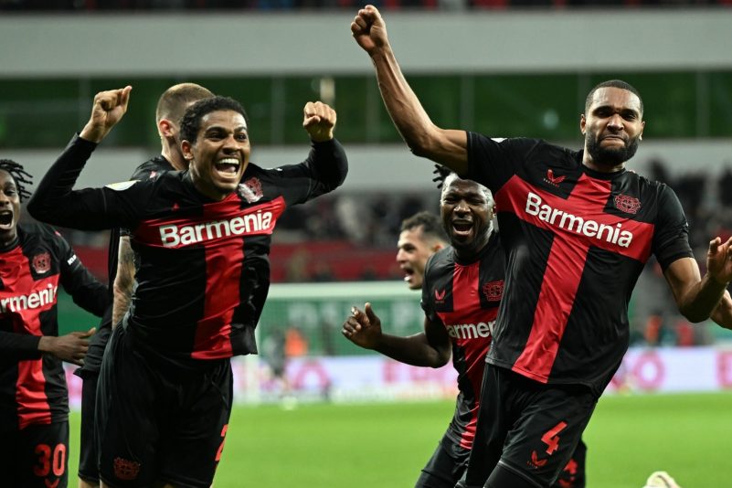 Die Leverkusener feiern den Einzug ins Pokal-Halbfinale.