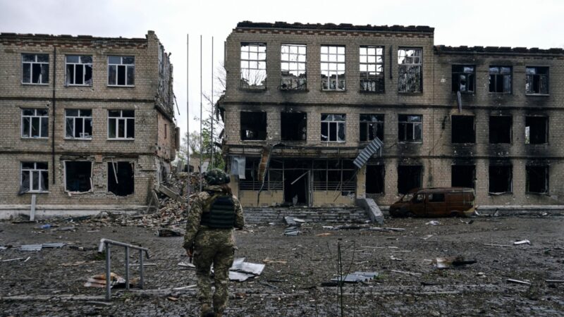Der Abzug aus der monatelang umkämpften Stadt Awdijiwka ist für die ukrainische Armee ein weiterer Rückschlag in ihrem Abwehrkampf gegen Russland.