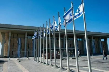 Stille Unterstützung für Israel: Arabische Staaten schossen Raketen ab
