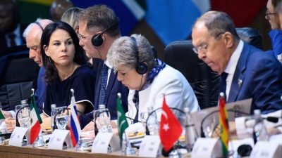 Baerbock auf G20-Treffen an Lawrow: „Beenden Sie jetzt den Krieg“
