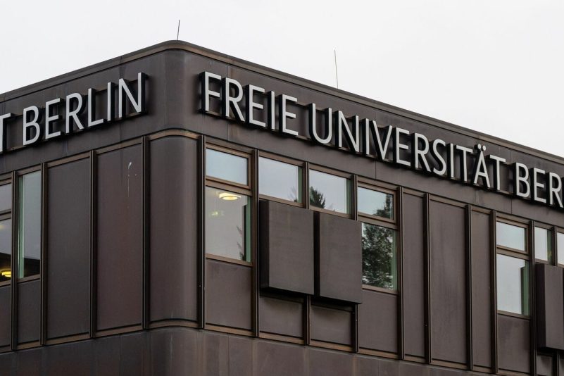 Die Freie Universität Berlin hat dem mutmaßlichen Angreifer Hausverbot erteilt.