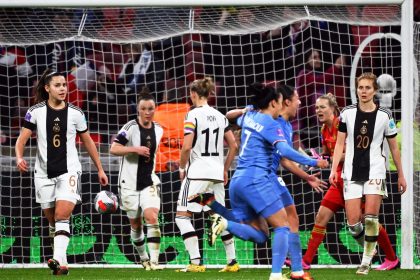 DFB-Frauen vergeben erste Olympia-Chance