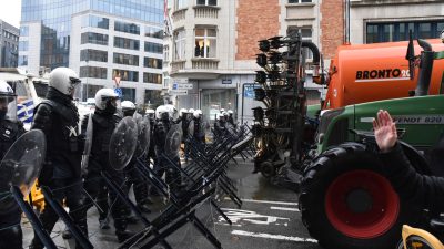 Treffen der EU-Agrarminister: Bauern protestieren erneut in Brüssel
