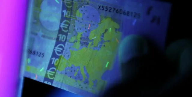 Die EZB ließ das Europa-Relief auf die Rückseiten sämtlicher Euro-Banknoten drucken.