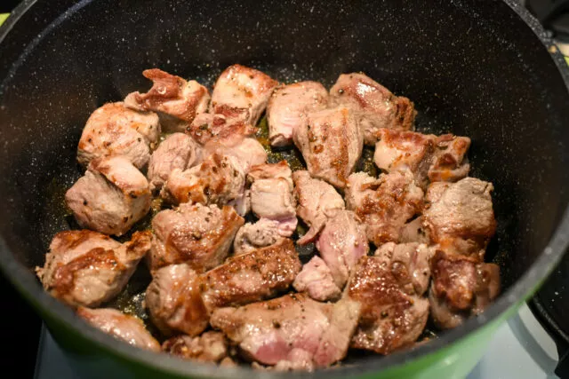 Fleisch für den Eintopf