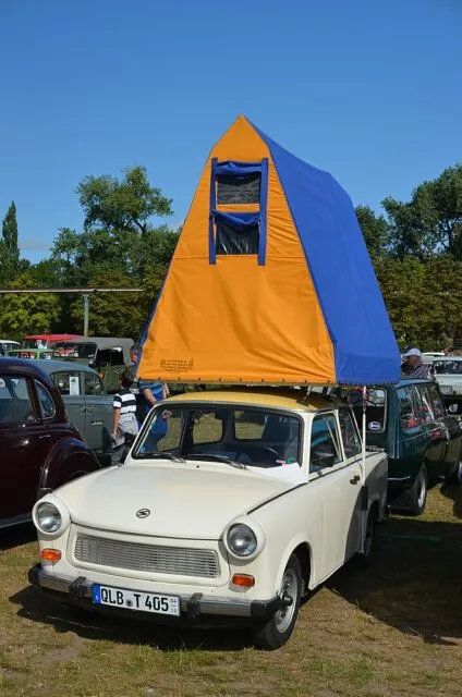 Trabi mit Dachzelt